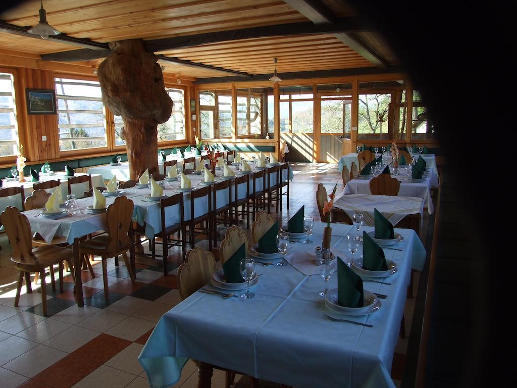 Вилла Tourist Farm Ljubica Поляне-над-Шкофьё-Локо Экстерьер фото