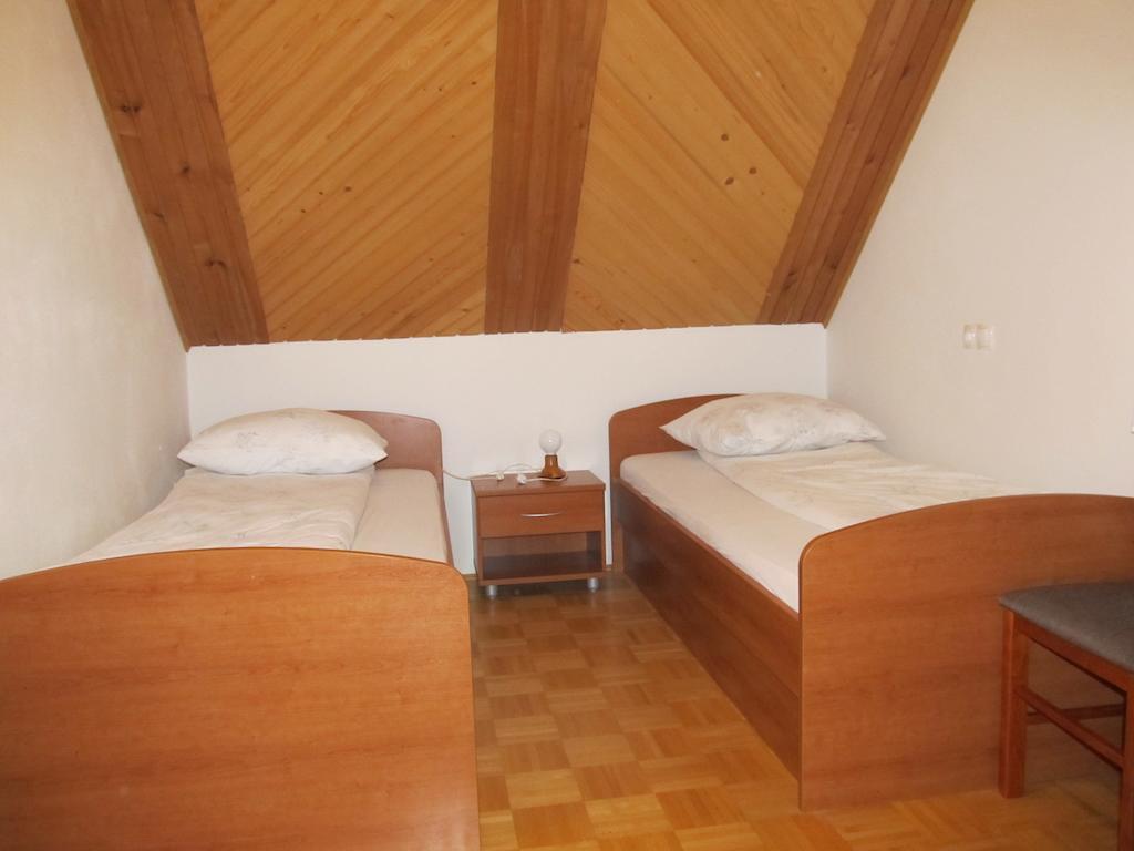 Вилла Tourist Farm Ljubica Поляне-над-Шкофьё-Локо Номер фото