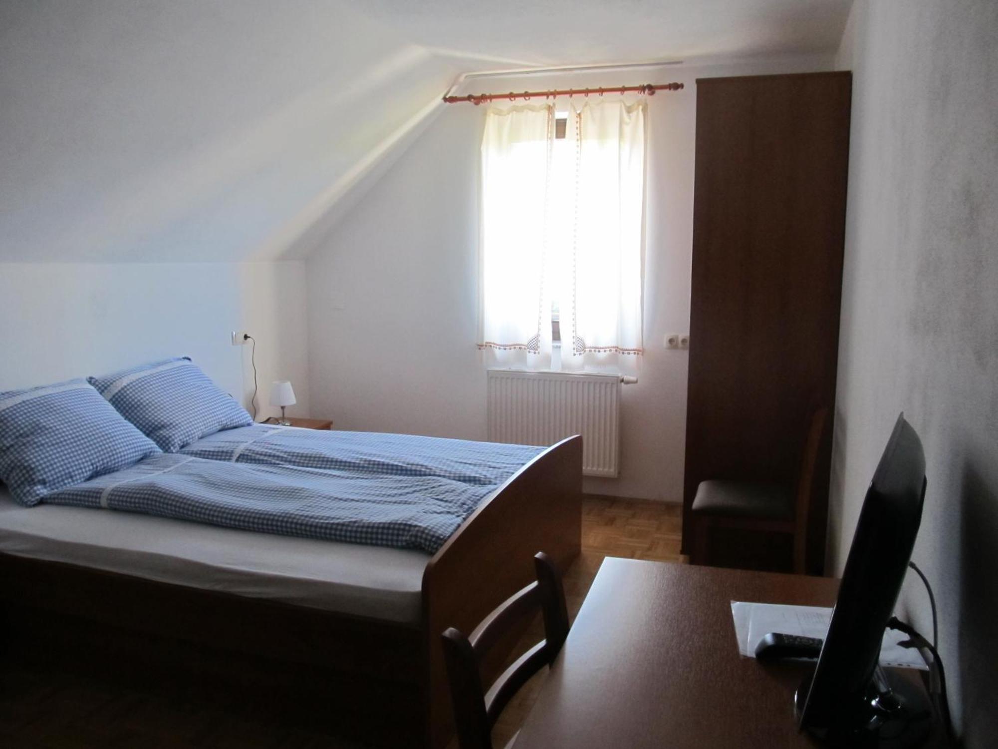 Вилла Tourist Farm Ljubica Поляне-над-Шкофьё-Локо Экстерьер фото